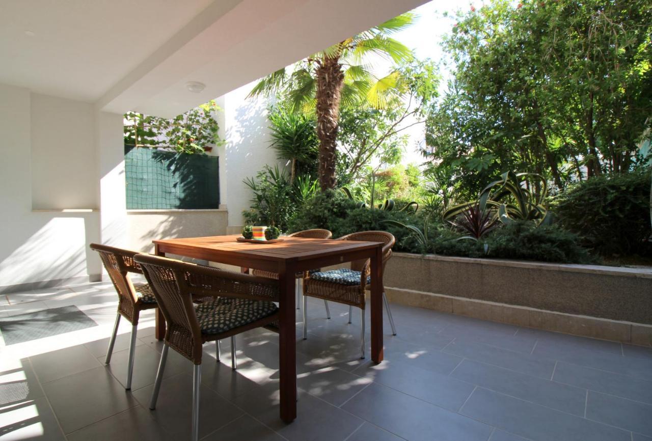 Modern apartment Zen with private garden Poreč Buitenkant foto