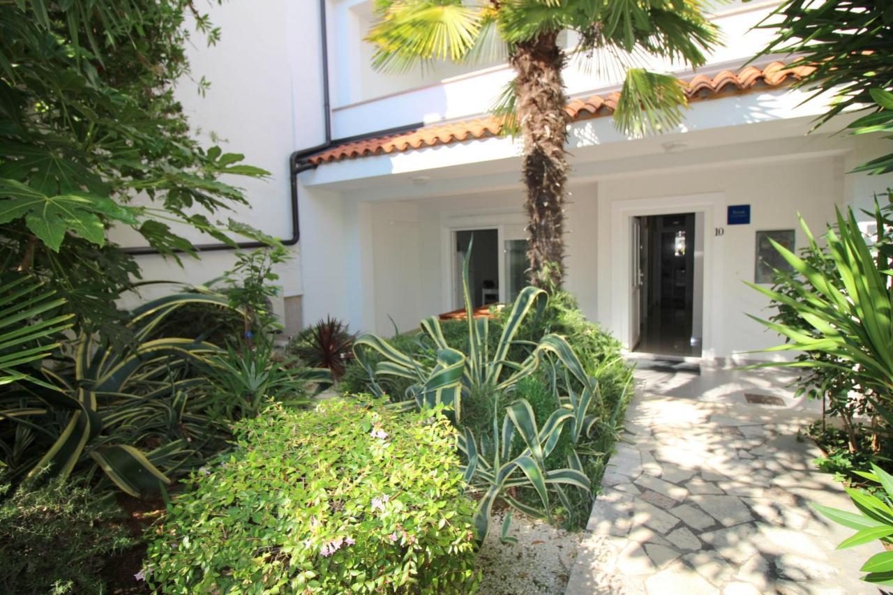 Modern apartment Zen with private garden Poreč Buitenkant foto