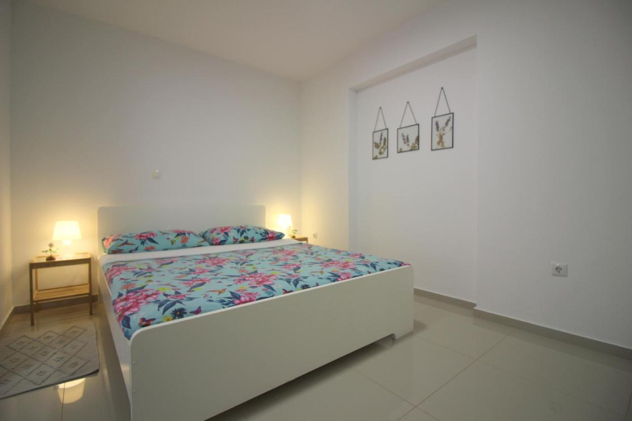 Modern apartment Zen with private garden Poreč Buitenkant foto