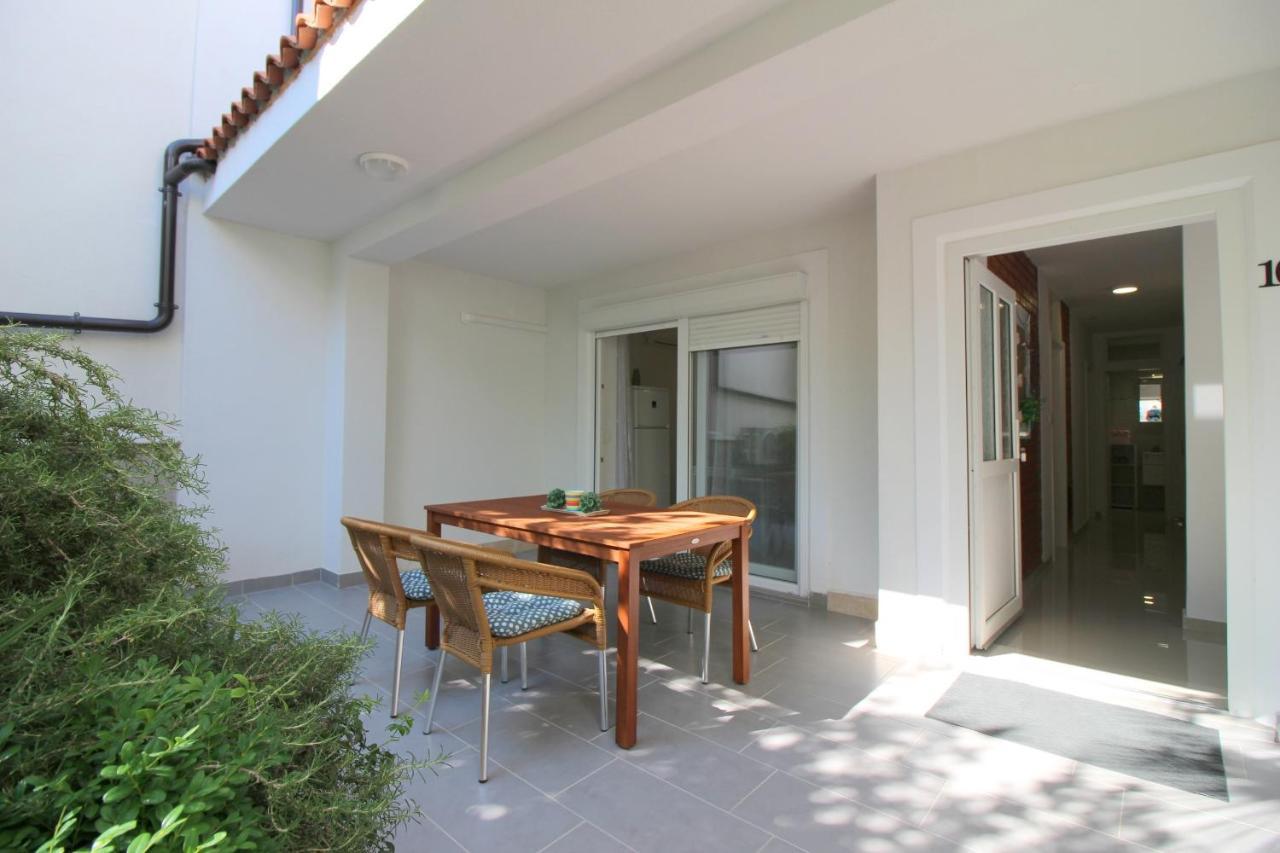 Modern apartment Zen with private garden Poreč Buitenkant foto
